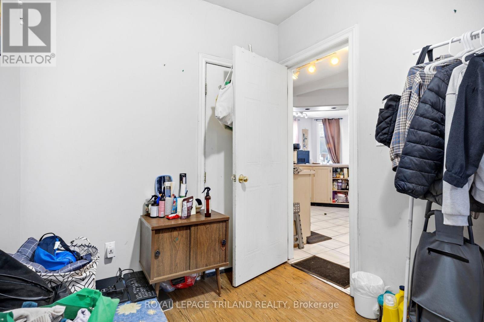 193 WHARNCLIFFE ROAD N - 38