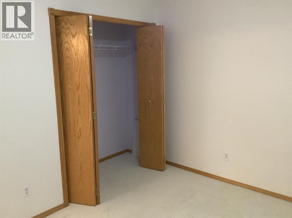 #225 4805 45 Street - 20
