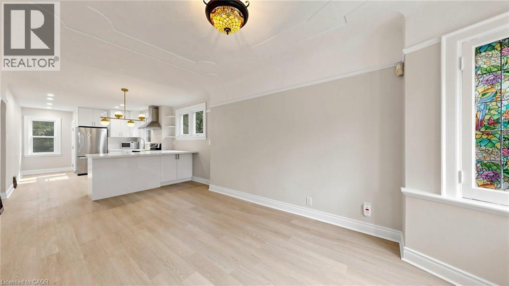 59 LONGWOOD Road N - Image 6