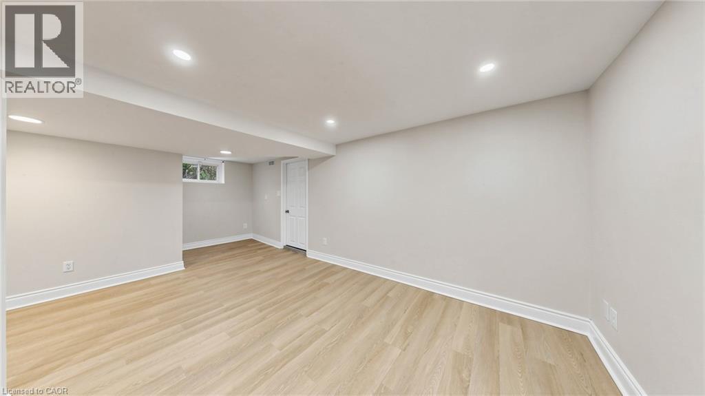 59 LONGWOOD Road N - Image 21