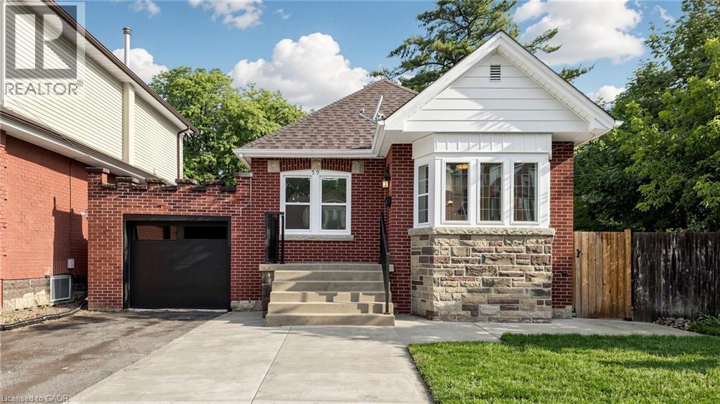 59 LONGWOOD Road N - 1