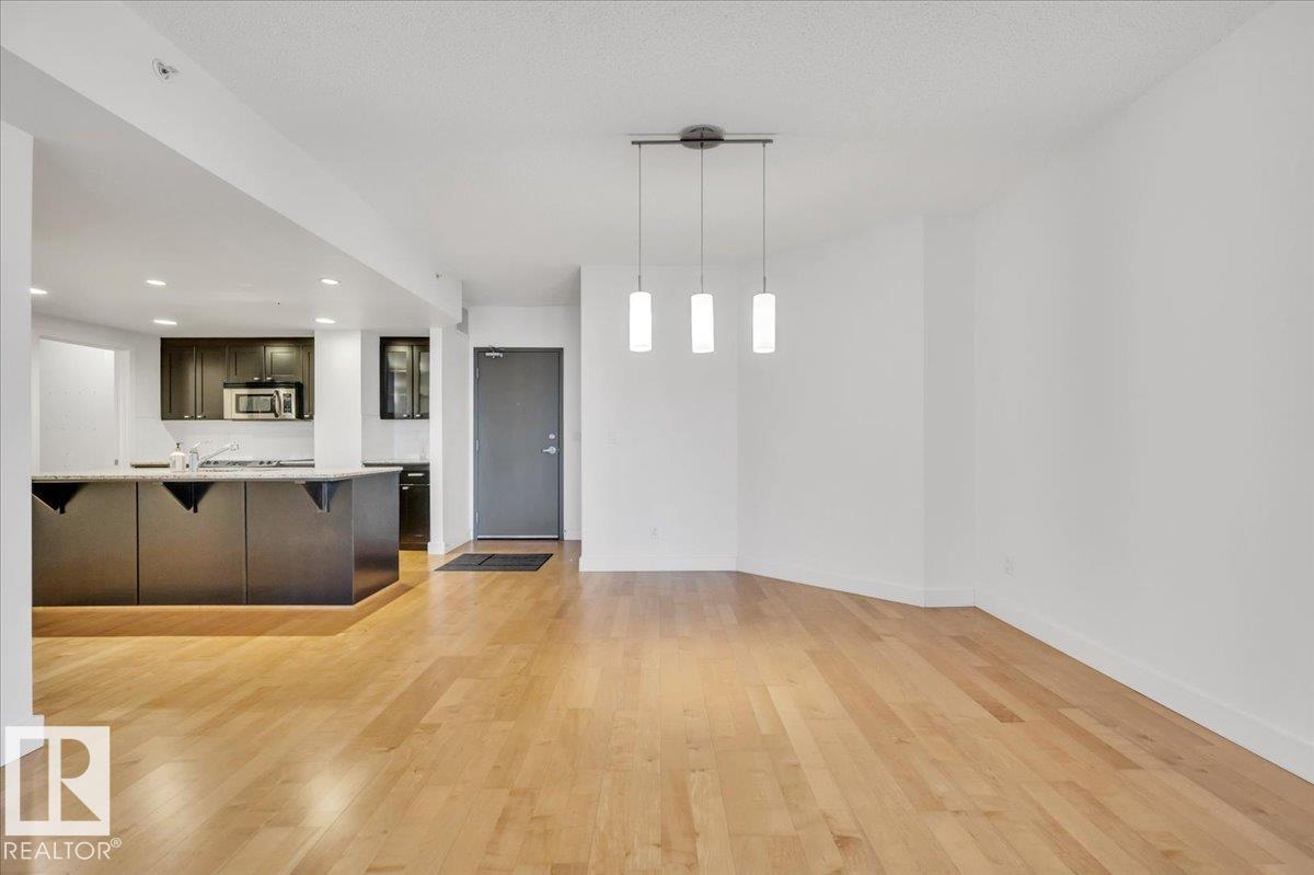 #503 10028 119 ST NW - Image 16