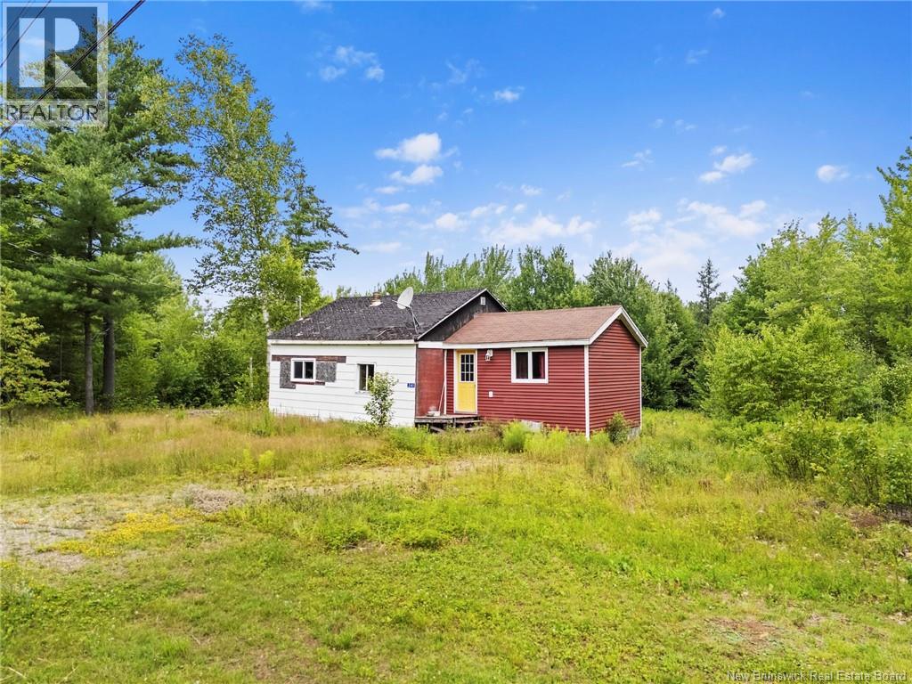 241 Fowler Road - 25
