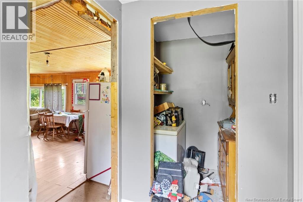 241 Fowler Road - 5