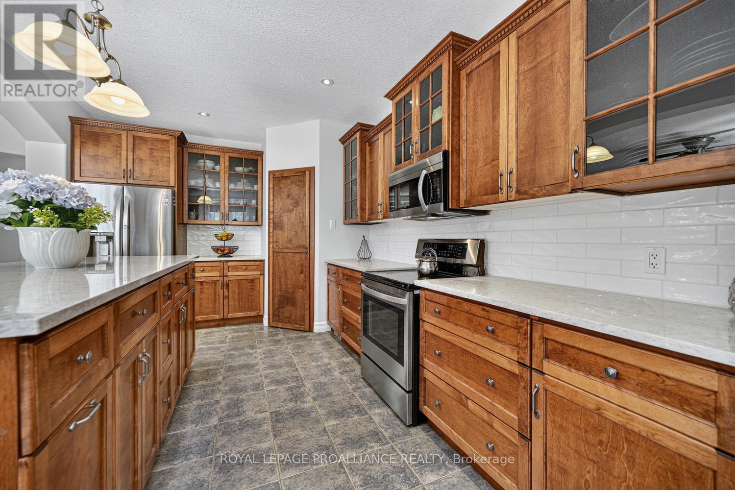 1330 CUTHBERTSON AVENUE - 15