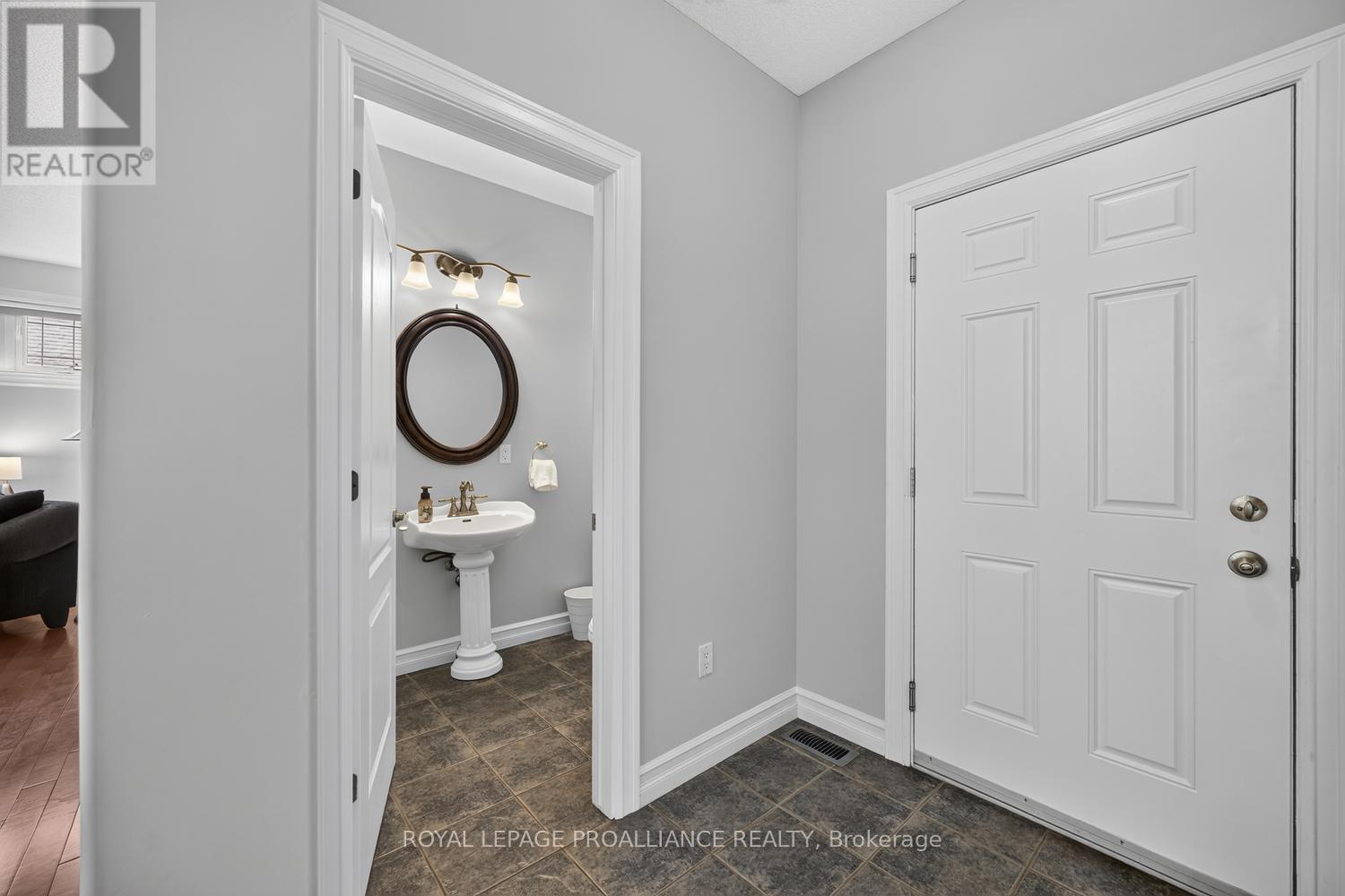 1330 CUTHBERTSON AVENUE - 21