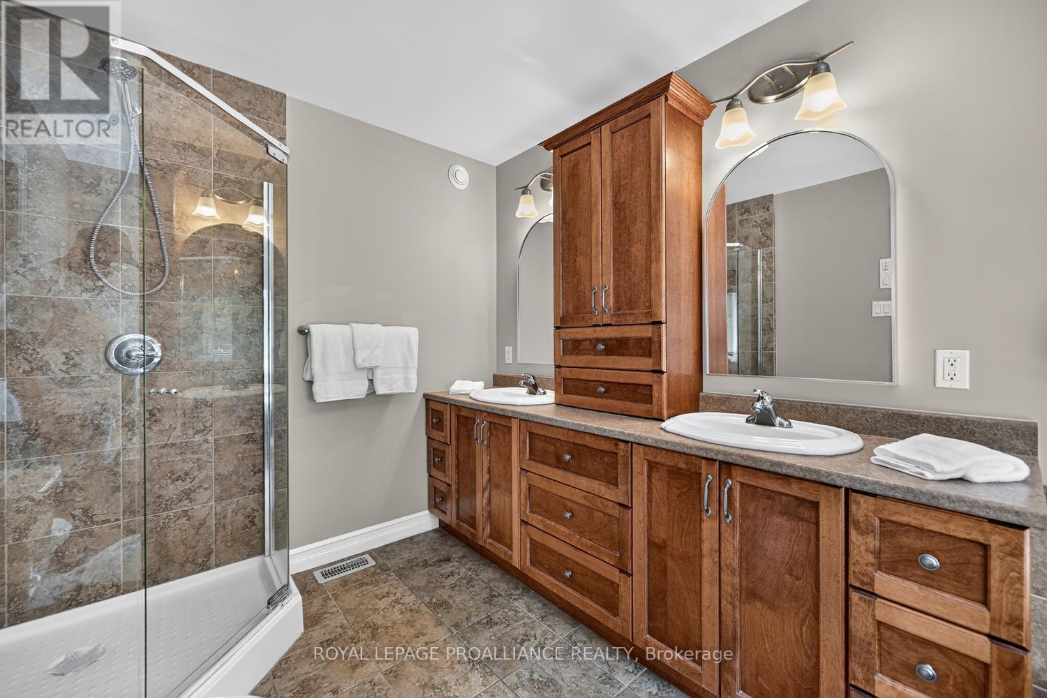 1330 CUTHBERTSON AVENUE - 31