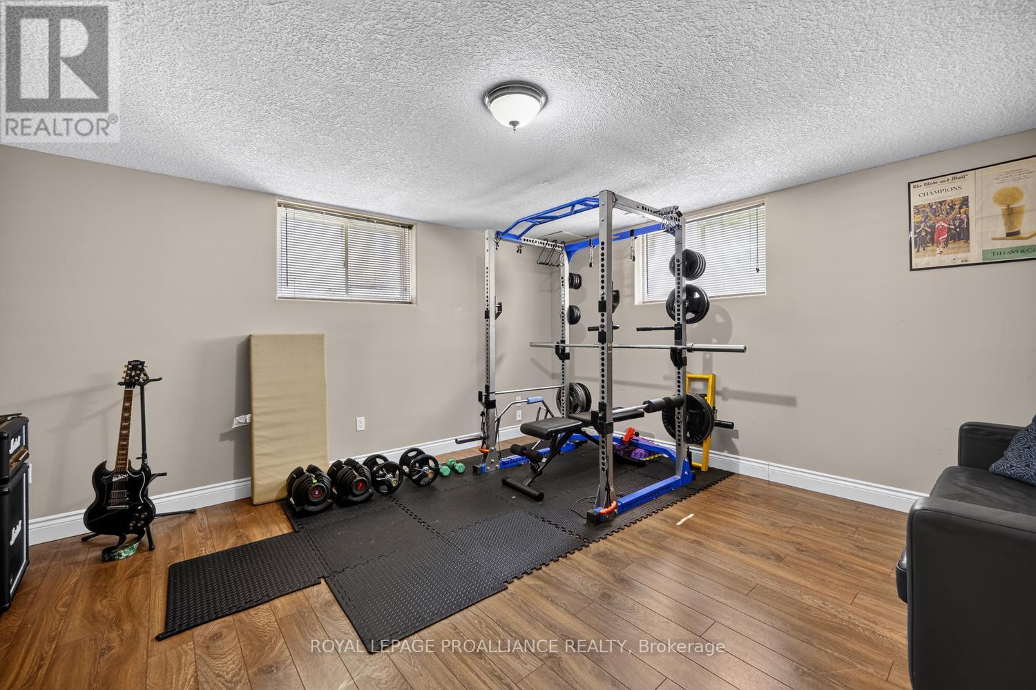 1330 CUTHBERTSON AVENUE - 39