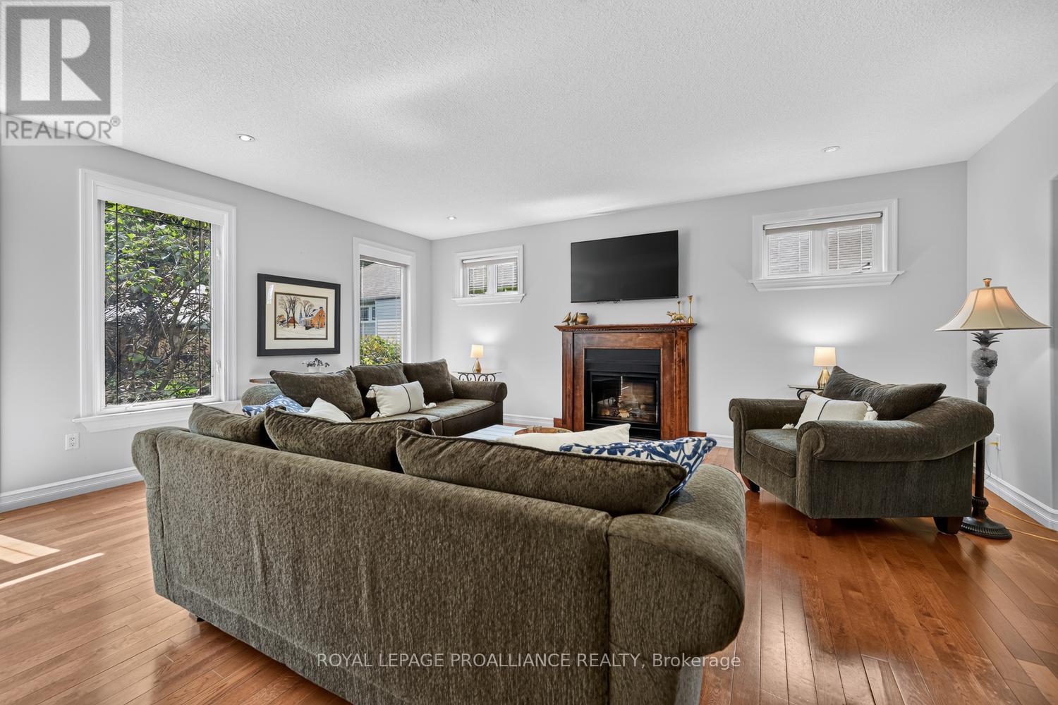 1330 CUTHBERTSON AVENUE - 5