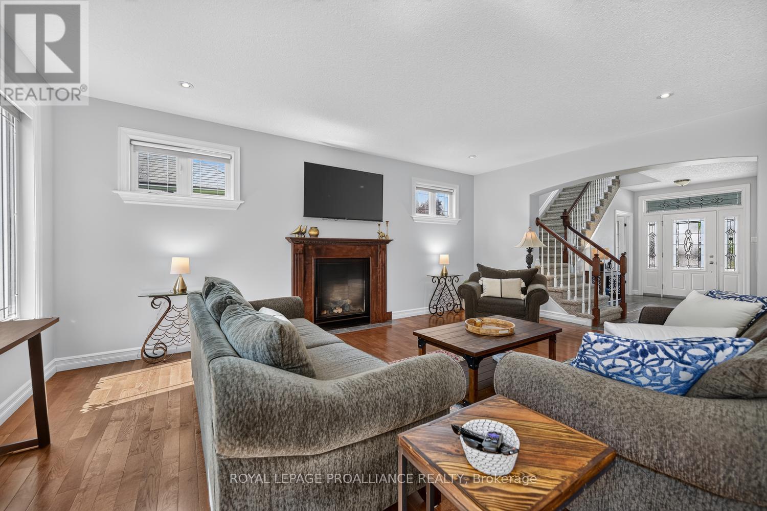 1330 CUTHBERTSON AVENUE - 6
