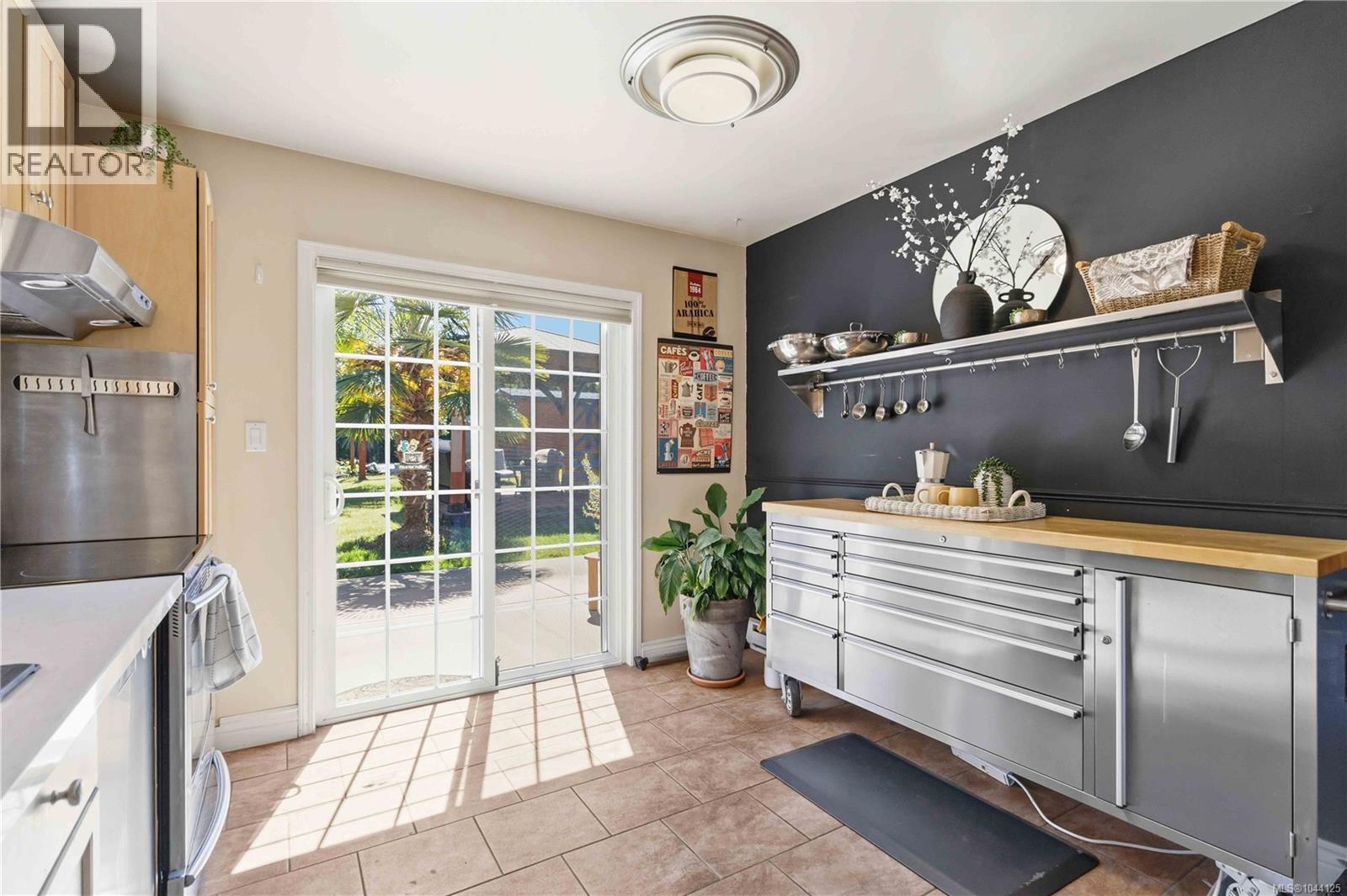 1171 Roy Rd - 10