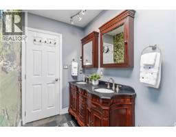 1171 Roy Rd, Saanich, BC V8Z2X5 Photo 15