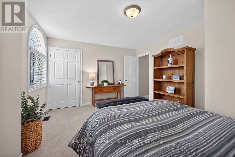 25 SOUTHWOOD CRESCENT - 31