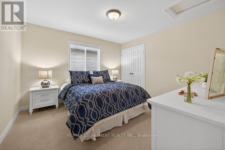 25 SOUTHWOOD CRESCENT - 32