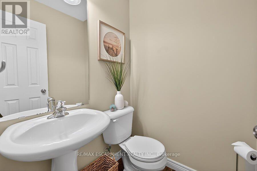 25 SOUTHWOOD CRESCENT - 34