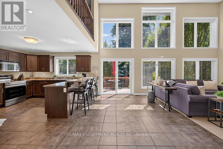 25 SOUTHWOOD CRESCENT - 13