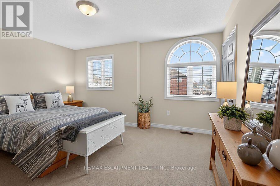 25 SOUTHWOOD CRESCENT - 29