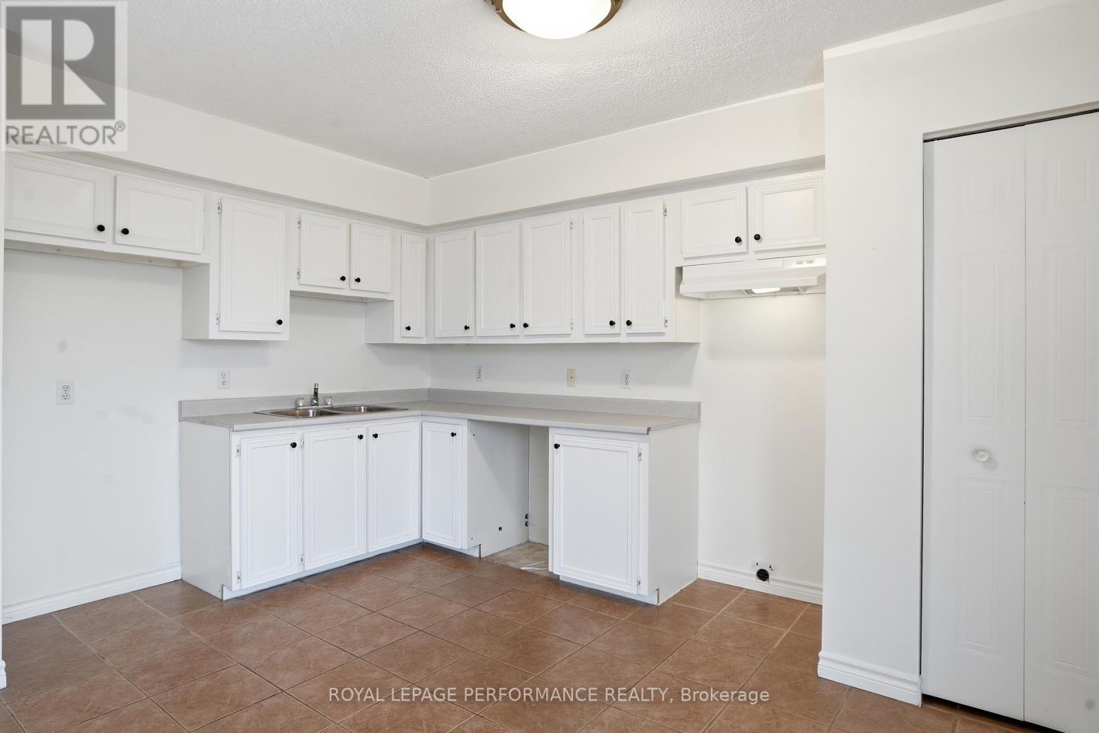 #122 1101 CLEMENT STREET - 12