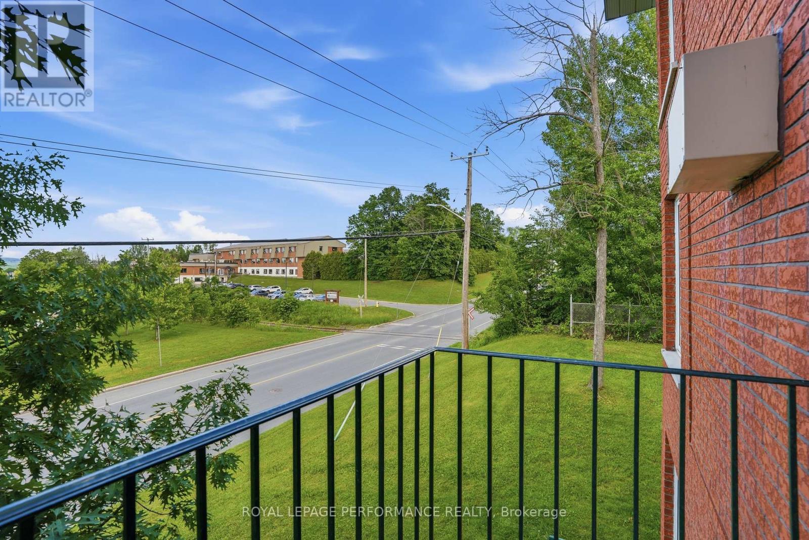 #122 1101 CLEMENT STREET - Image 28