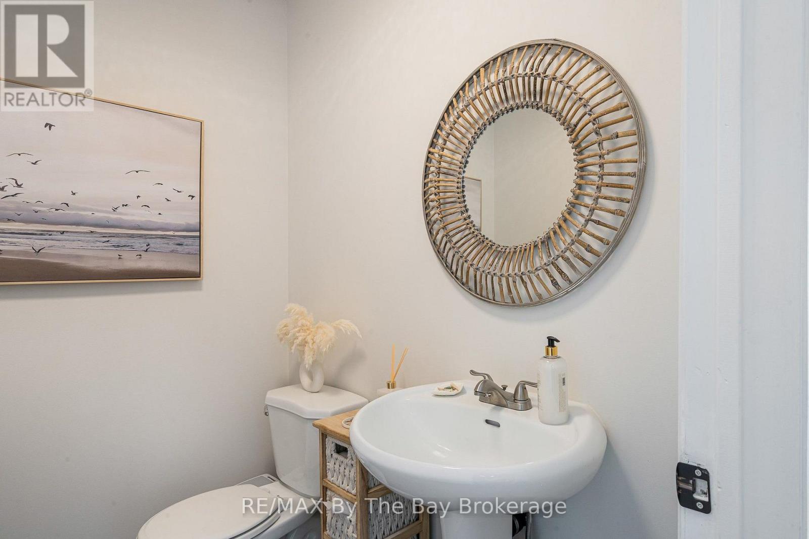 22 BRIDLEWOOD CRESCENT - 21