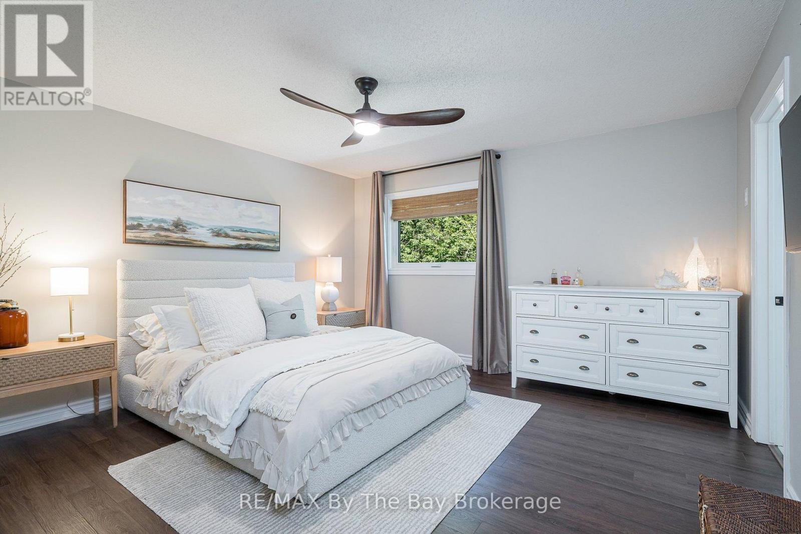 22 BRIDLEWOOD CRESCENT - 25