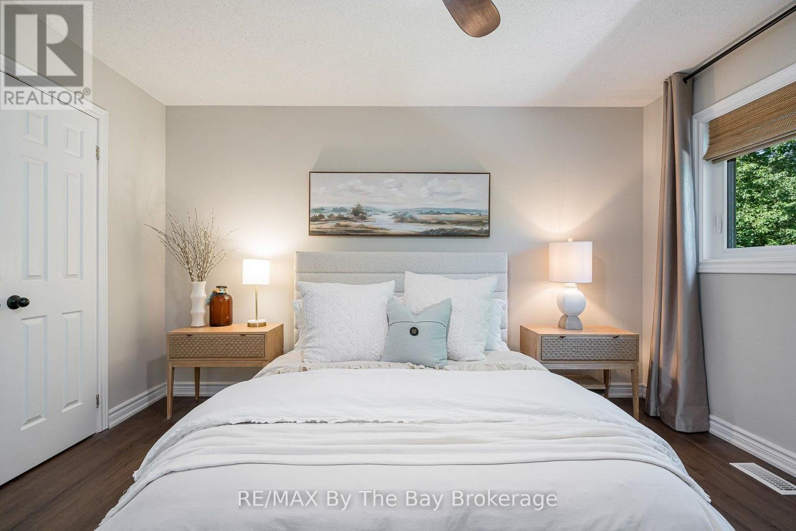 22 BRIDLEWOOD CRESCENT - 26