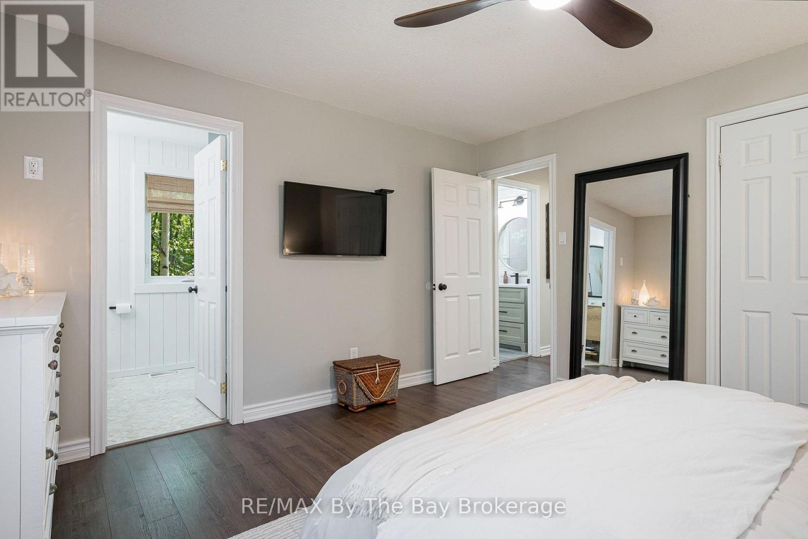 22 BRIDLEWOOD CRESCENT - 27