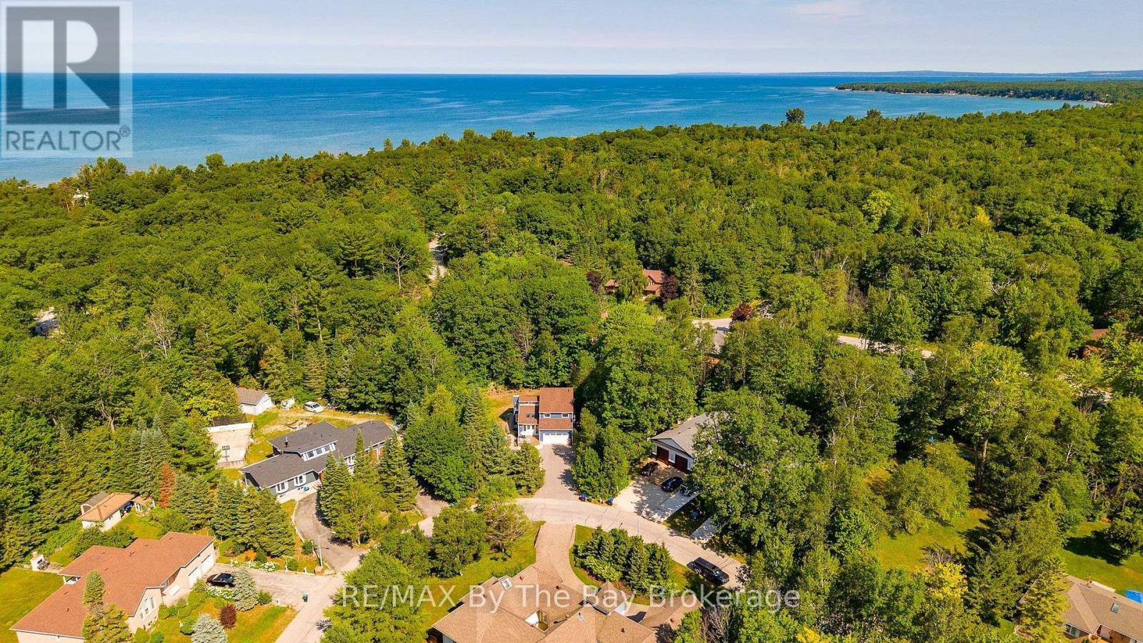 22 BRIDLEWOOD CRESCENT - 50