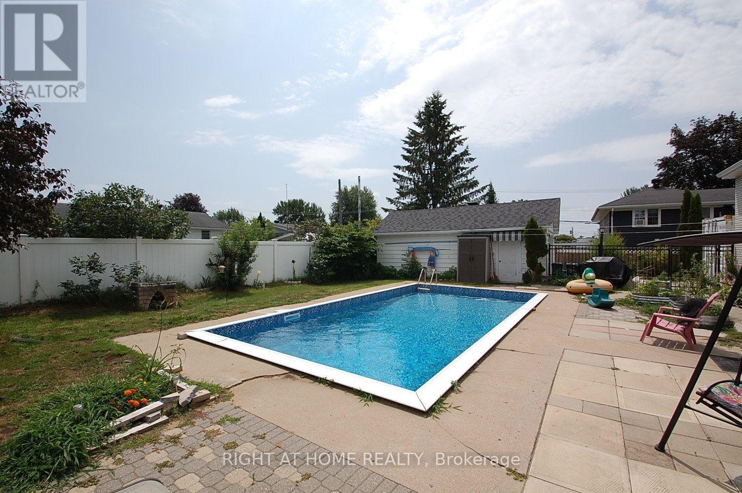 2439 RAYMOND STREET - Image 30