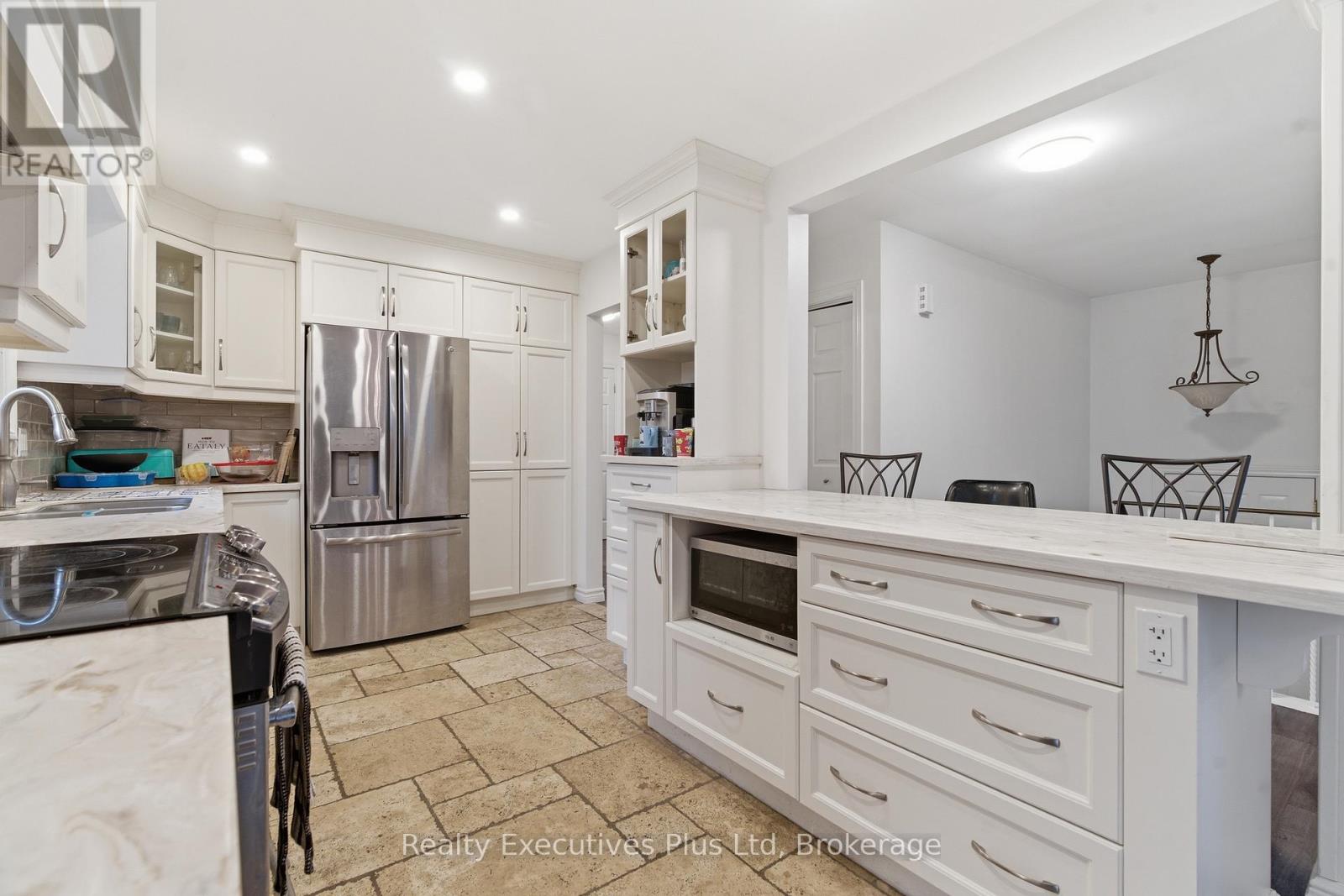 90 WESTERN AVENUE - 10