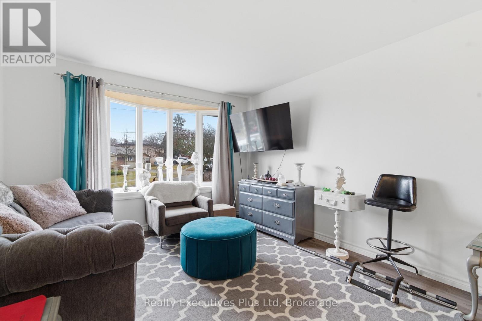 90 WESTERN AVENUE - 3