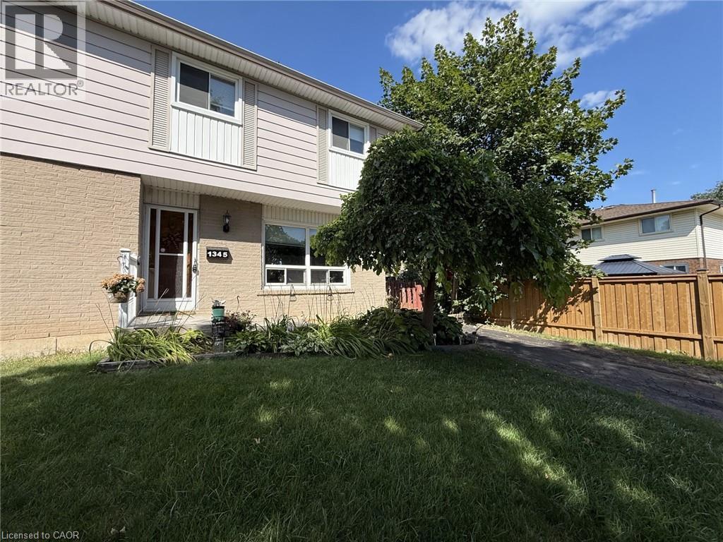 1345 COLONSAY Drive - 2