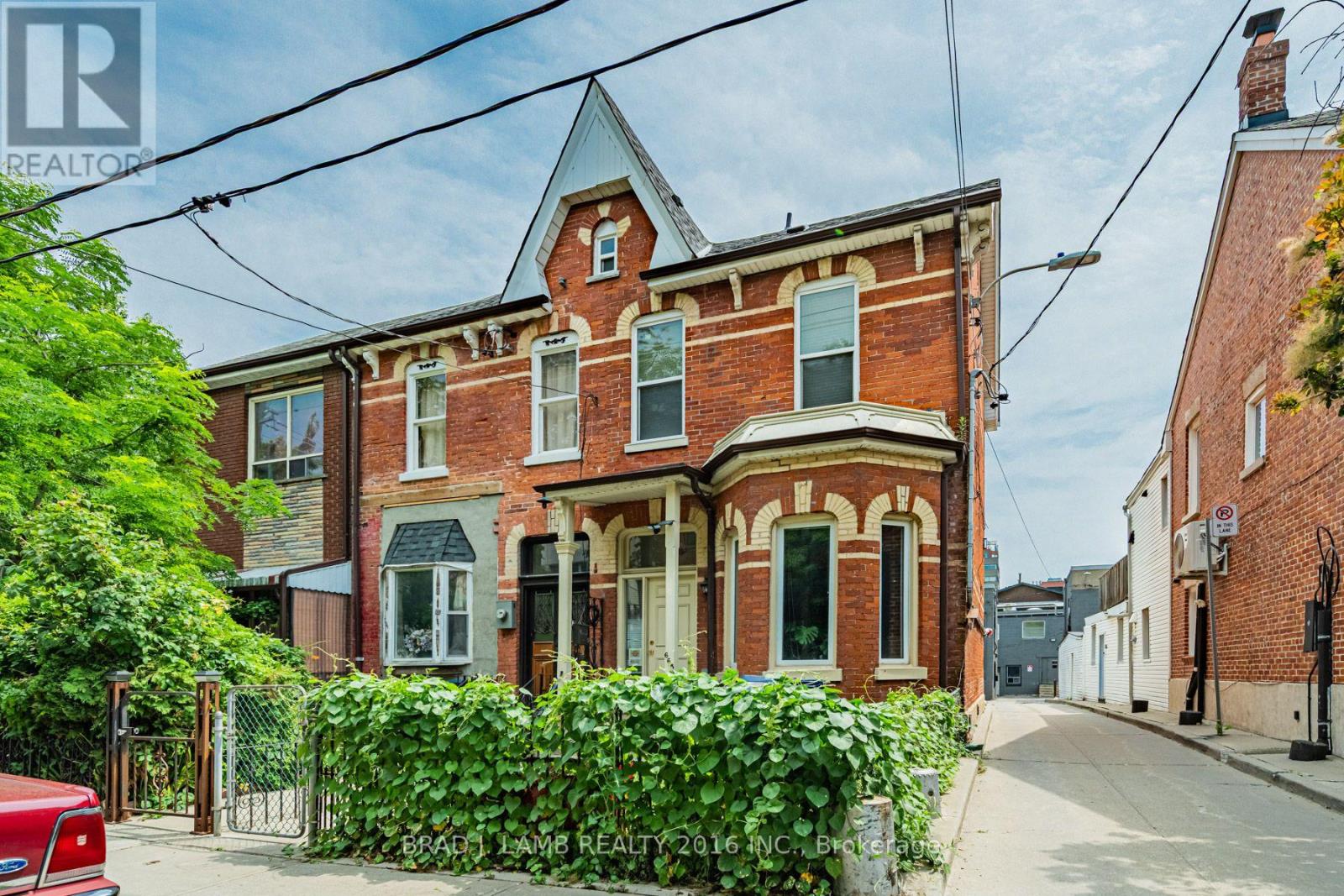 Photo of 665 Richmond Street