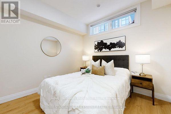 #53 19 ELDORA AVENUE - 16