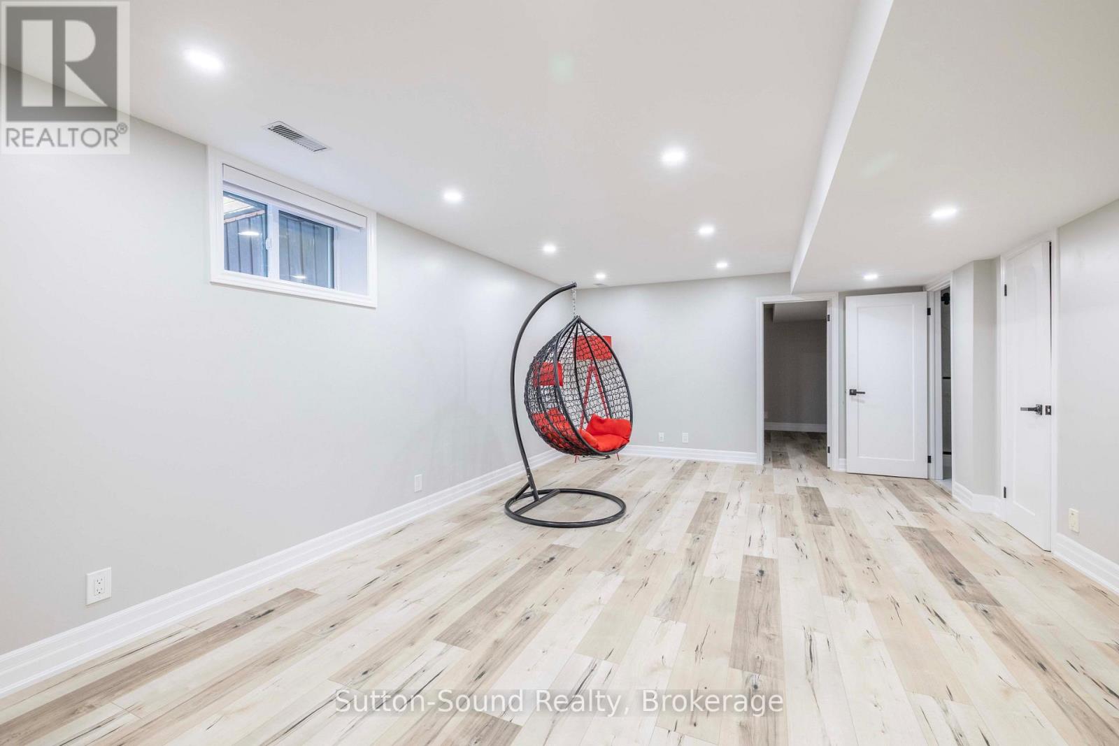 222404 DERBY-KEPPEL TOWNLINE - 28