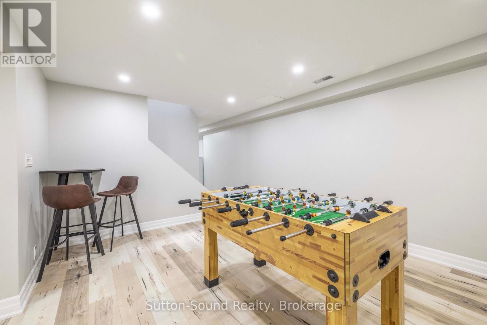 222404 DERBY-KEPPEL TOWNLINE - 27