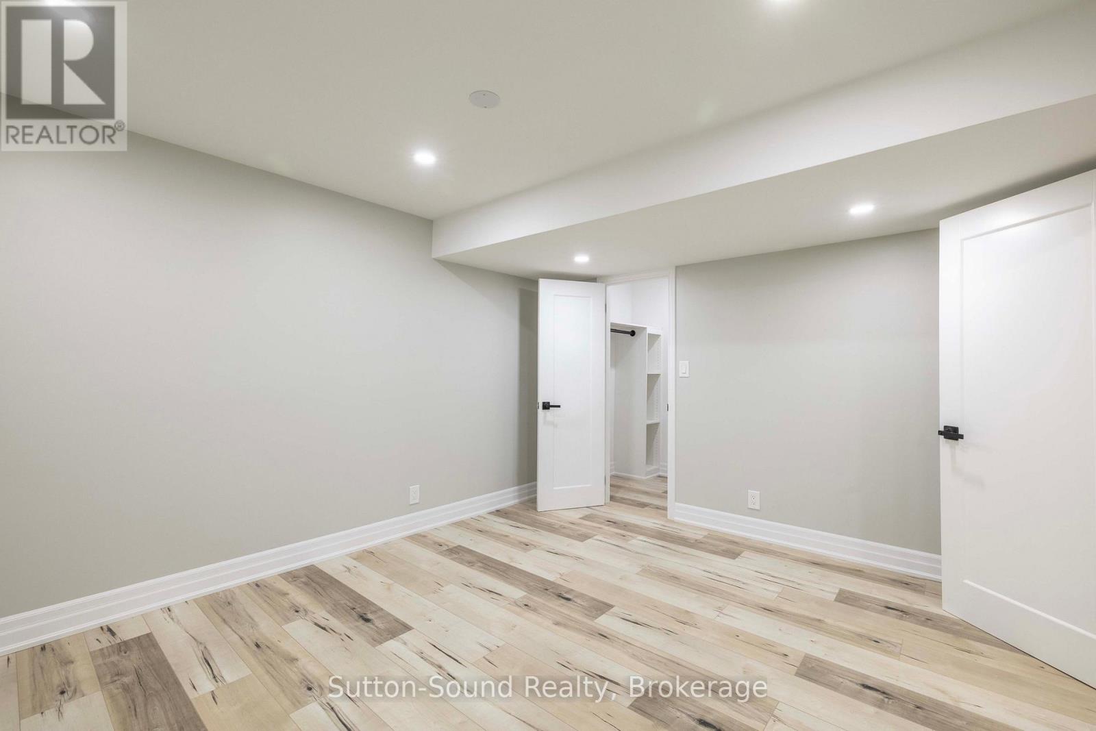 222404 DERBY-KEPPEL TOWNLINE - 31