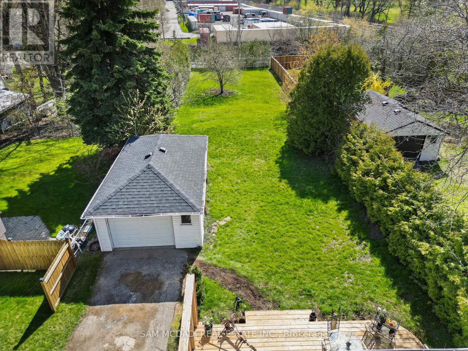 1088 CHERRIEBELL ROAD - Image 32