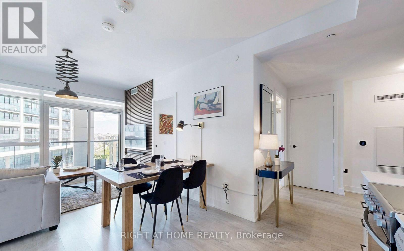 #507 50 GEORGE BUTCHART DRIVE - Image 9