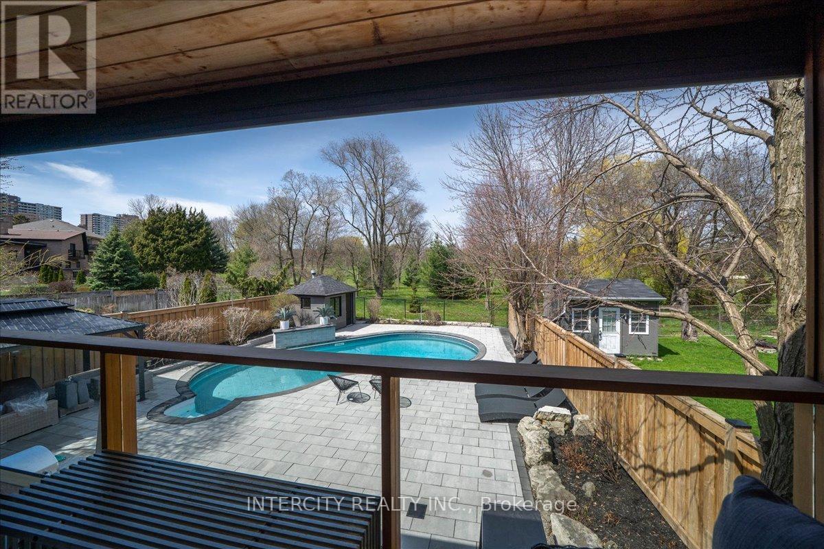 61 GOLFWOOD HEIGHTS - 19