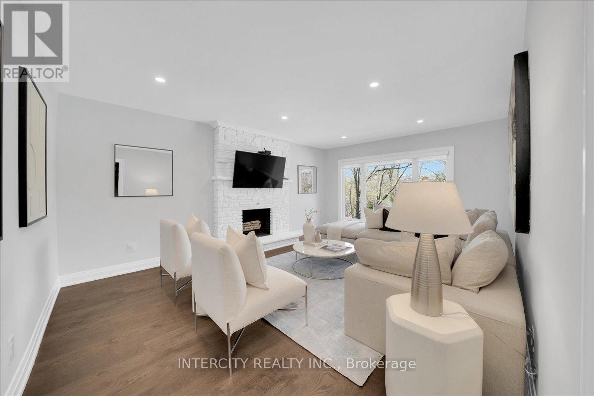 61 GOLFWOOD HEIGHTS - 21
