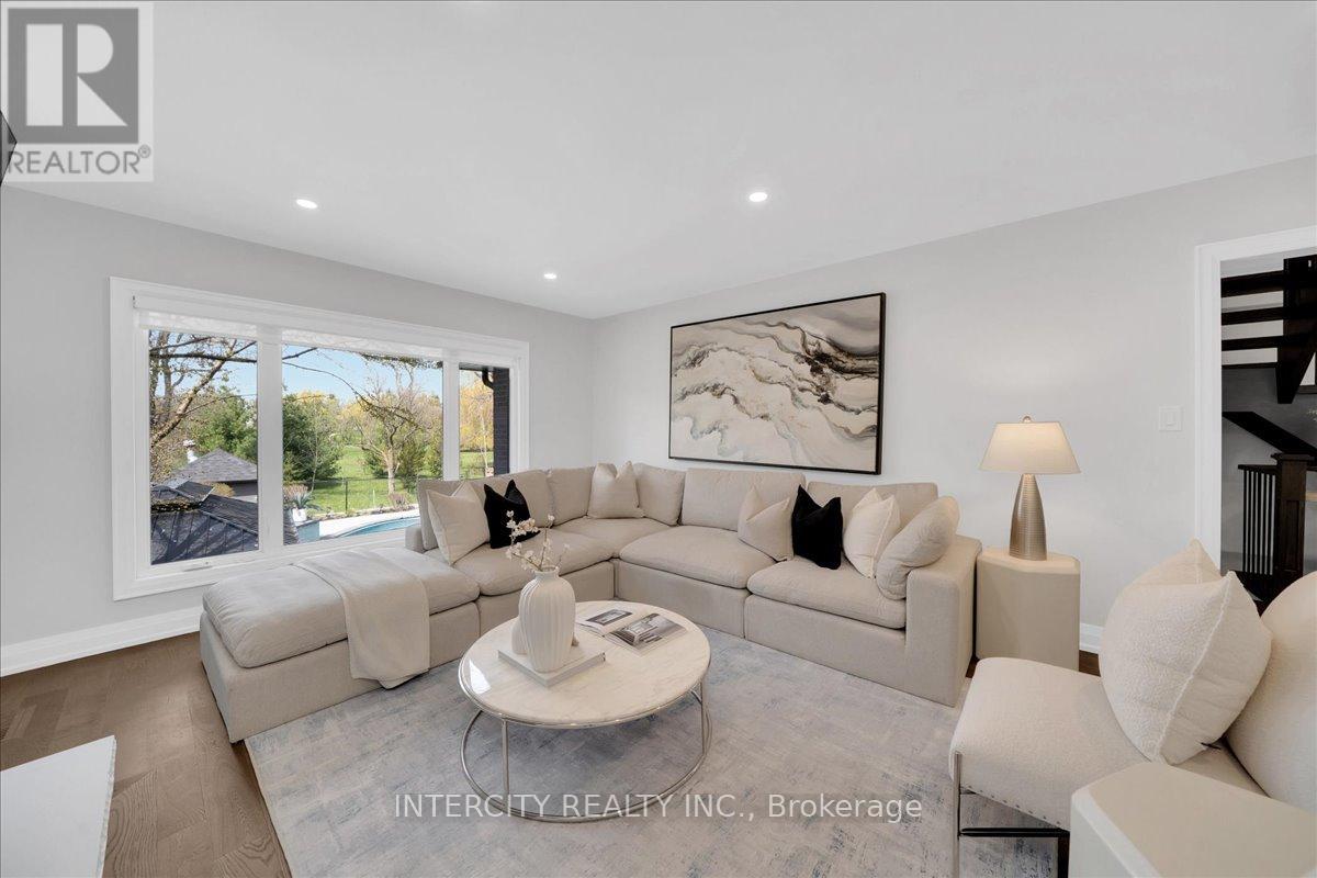 61 GOLFWOOD HEIGHTS - 22