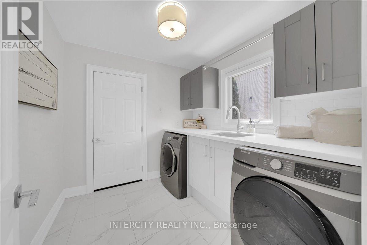 61 GOLFWOOD HEIGHTS - 24
