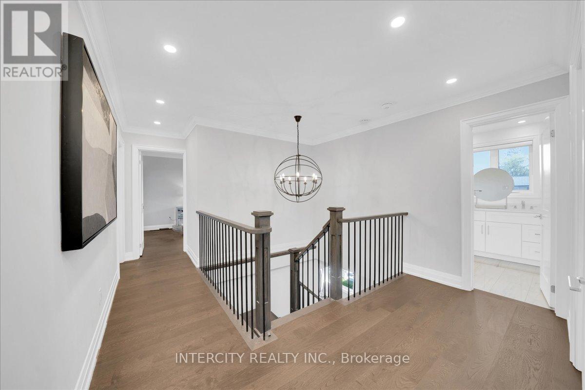 61 GOLFWOOD HEIGHTS - 25