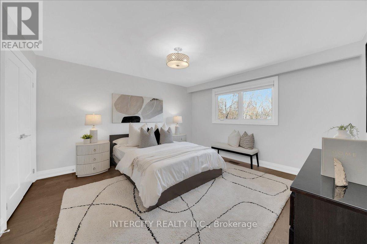 61 GOLFWOOD HEIGHTS - 31