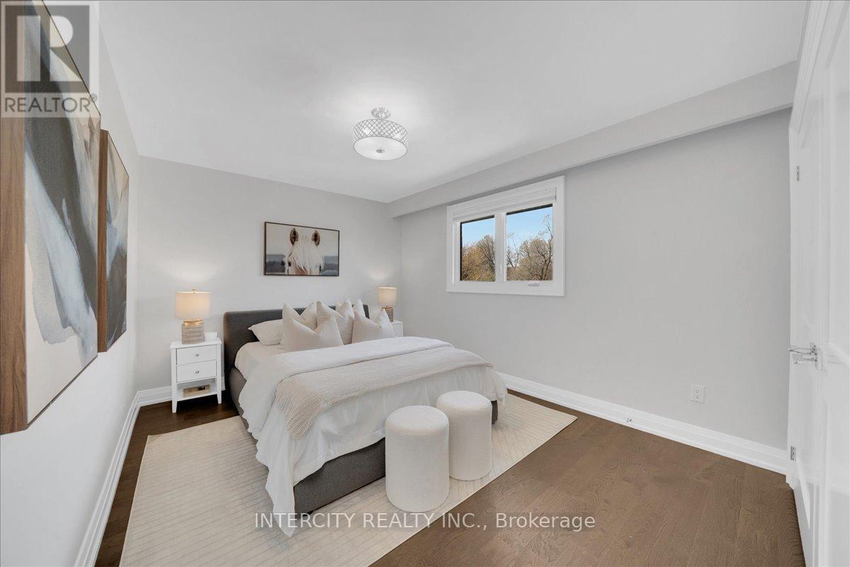 61 GOLFWOOD HEIGHTS - 32
