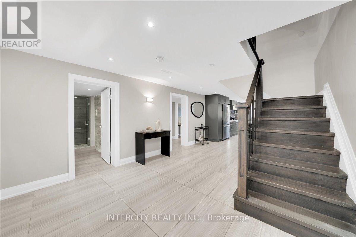 61 GOLFWOOD HEIGHTS - 37