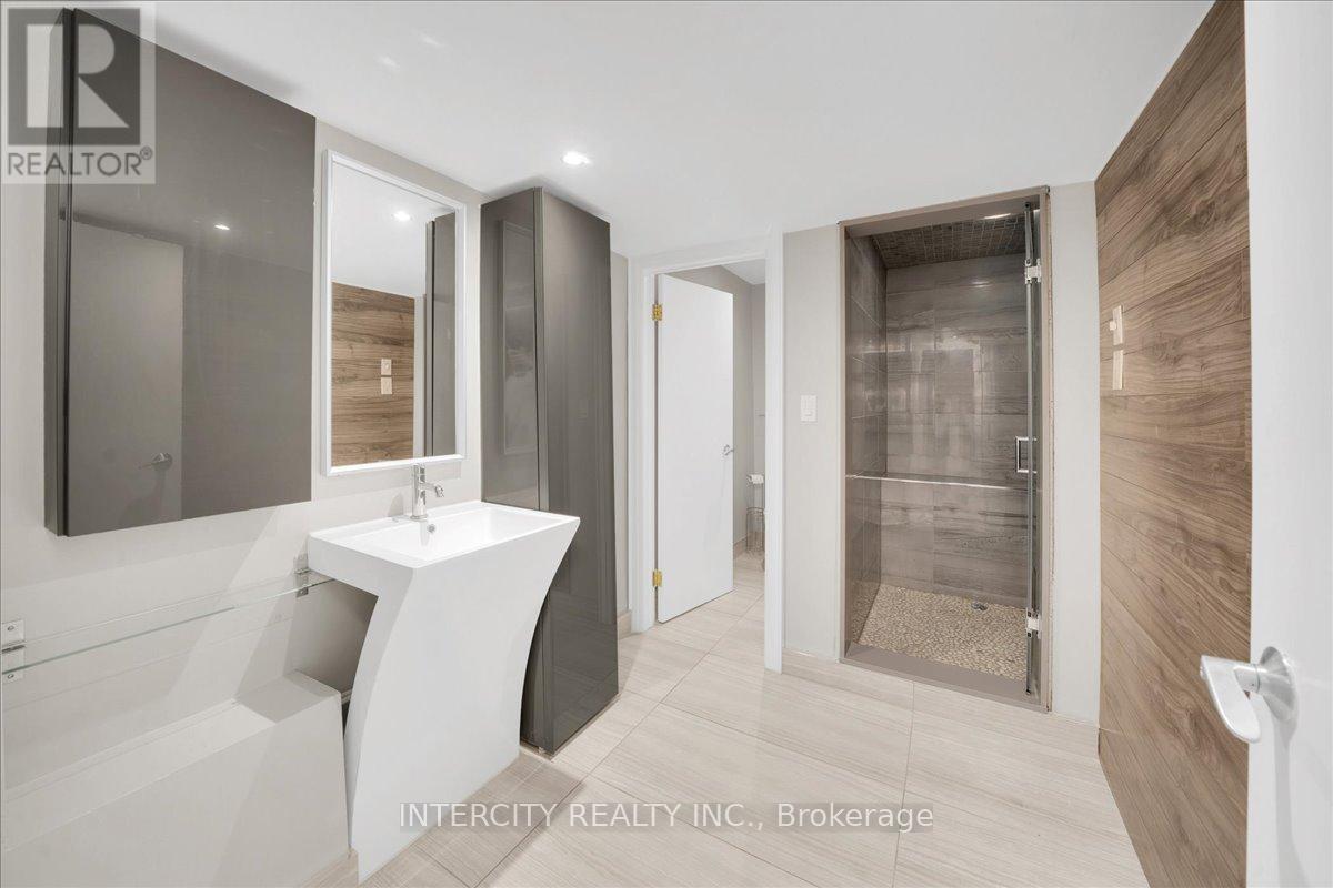 61 GOLFWOOD HEIGHTS - 38
