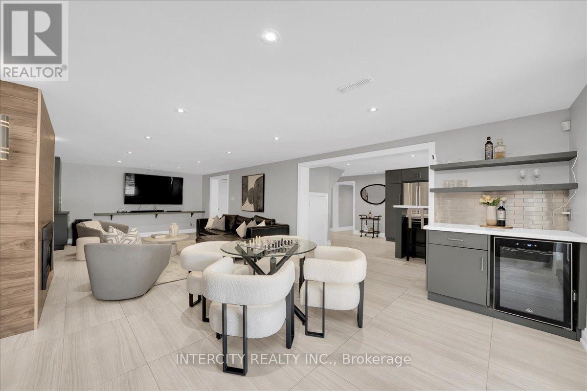 61 GOLFWOOD HEIGHTS - 43