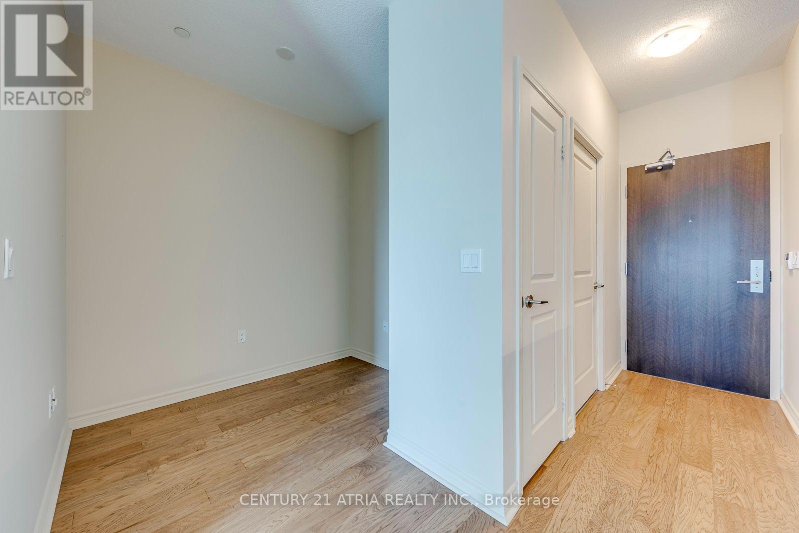 #1512 39 ANNIE CRAIG DRIVE - 16